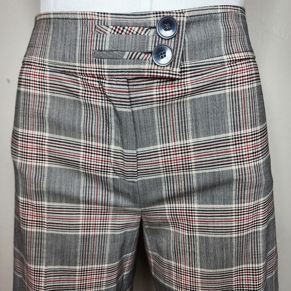 Carolina Herrera New York Lightweight Stretch Wool Plaid Bermuda Shorts - Picture 7 of 13